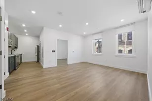 21 Lincoln Park, Newark, NJ 07102 - Photo 1