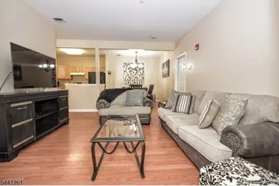 124 Barrister Dr #124, Butler, NJ 07405 - Photo 5