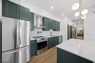21 Lincoln Park, Newark, NJ 07102 - Photo 7