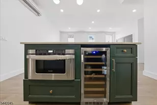 21 Lincoln Park, Newark, NJ 07102 - Photo 11