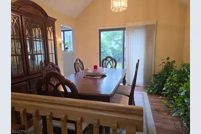 41 Arbor Cir, Bernards Township, NJ 07920 - Photo 3