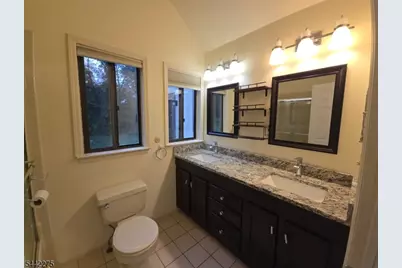 41 Arbor Cir, Bernards Township, NJ 07920 - Photo 11
