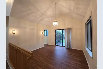 41 Arbor Cir, Bernards Township, NJ 07920 - Photo 3
