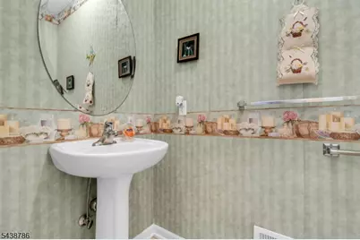 3 Silcox Pl, Franklin Township, NJ 08873 - Photo 9