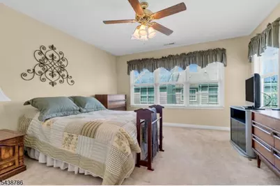 3 Silcox Pl, Franklin Township, NJ 08873 - Photo 17
