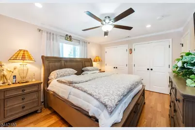 226 Winifred Dr, Totowa, NJ 07512 - Photo 19