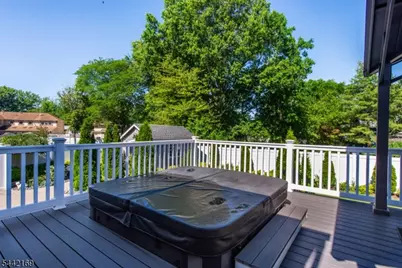 226 Winifred Dr, Totowa, NJ 07512 - Photo 27