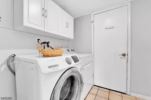 203 Kingsberry Dr, Franklin Township, NJ 08873 - Photo 23