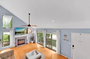 203 Kingsberry Dr, Franklin Township, NJ 08873 - Photo 21