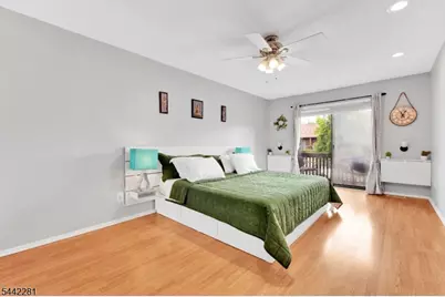 203 Kingsberry Dr, Franklin Township, NJ 08873 - Photo 11
