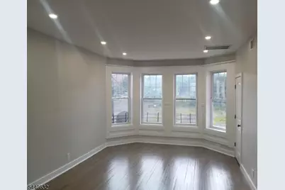 590 Hunterdon St, Newark, NJ 07108 - Photo 11