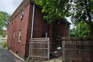 24 Chelsea Ave, East Orange, NJ 07018 - Photo 3