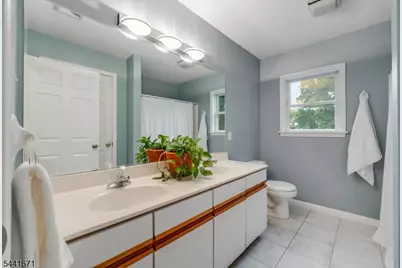27 Harvest Ln, Livingston, NJ 07039 - Photo 35
