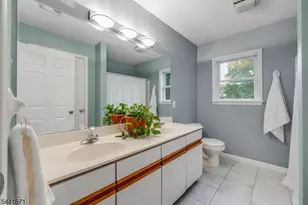 27 Harvest Ln, Livingston, NJ 07039 - Photo 35