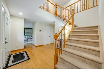 27 Harvest Ln, Livingston, NJ 07039 - Photo 9