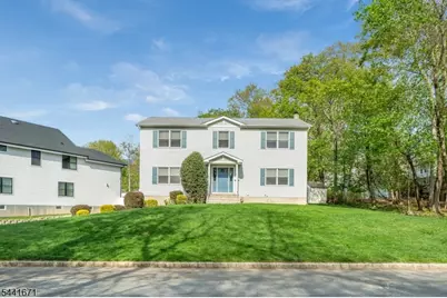 27 Harvest Ln, Livingston, NJ 07039 - Photo 7