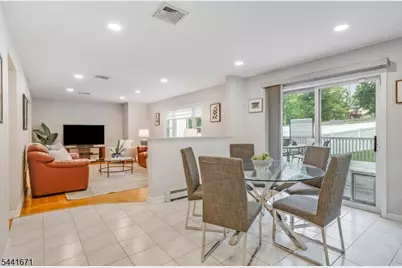 27 Harvest Ln, Livingston, NJ 07039 - Photo 17