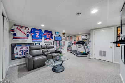 27 Harvest Ln, Livingston, NJ 07039 - Photo 41