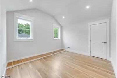 25 Montgomery Rd, Livingston, NJ 07039 - Photo 27