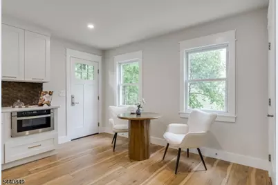 25 Montgomery Rd, Livingston, NJ 07039 - Photo 13