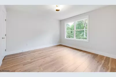 25 Montgomery Rd, Livingston, NJ 07039 - Photo 19