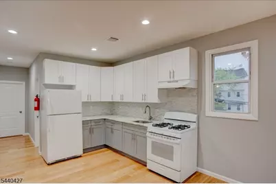 229 21st St, Irvington, NJ 07111 - Photo 3
