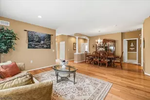43 Renaissance Blvd, Franklin Township, NJ 08873 - Photo 7