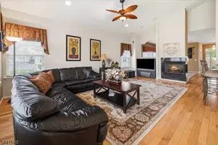 43 Renaissance Blvd, Franklin Township, NJ 08873 - Photo 17