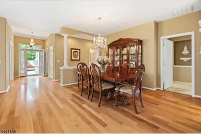 43 Renaissance Blvd, Franklin Township, NJ 08873 - Photo 5
