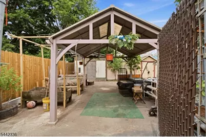 255 S 18th St, Newark, NJ 07103 - Photo 21