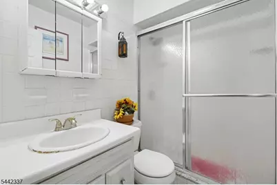 55 Stillman Ave, Bergenfield, NJ 07621 - Photo 23
