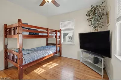 55 Stillman Ave, Bergenfield, NJ 07621 - Photo 17