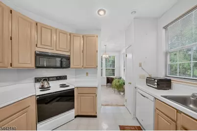 18 Pheasant Brook Court, Bedminster Township, NJ 07921 - Photo 13