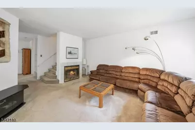 18 Pheasant Brook Court, Bedminster Township, NJ 07921 - Photo 7
