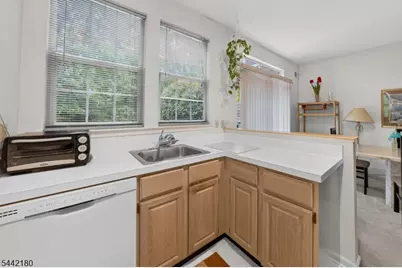 18 Pheasant Brook Court, Bedminster Township, NJ 07921 - Photo 19