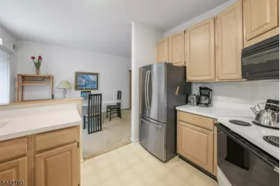 18 Pheasant Brook Court, Bedminster Township, NJ 07921 - Photo 15