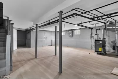 240 W End Ave, Newark, NJ 07106 - Photo 43