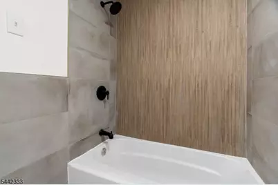 240 W End Ave, Newark, NJ 07106 - Photo 29