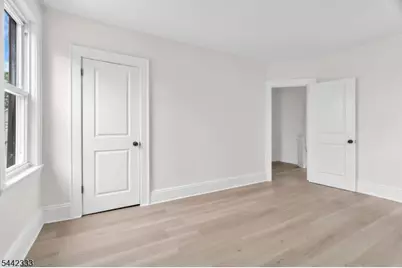 240 W End Ave, Newark, NJ 07106 - Photo 39
