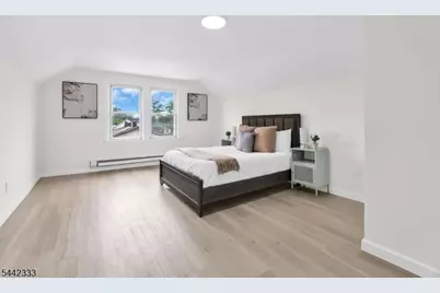 240 W End Ave, Newark, NJ 07106 - Photo 31