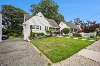 23 Andover Pl, Bloomfield, NJ 07003 - Photo 3