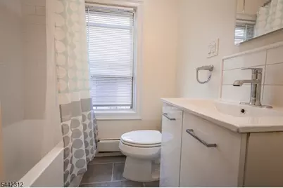 17 Hazelwood Ave, Newark, NJ 07106 - Photo 9