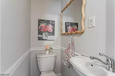 24 College Ave, Montclair, NJ 07043 - Photo 17
