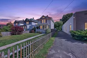 366 E Main St, Somerville, NJ 08876 - Photo 3
