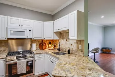 8023 Brittany Dr, Wayne, NJ 07470 - Photo 7