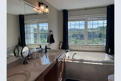 22 Briar Ct, Hardyston Township, NJ 07419 - Photo 11