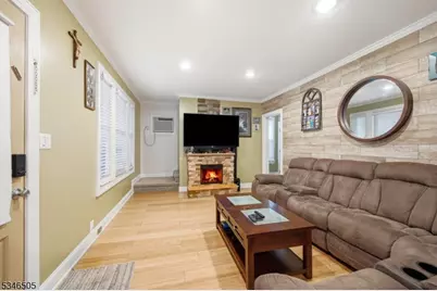 117 Richmond Ave, Paterson, NJ 07502 - Photo 5