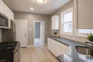 127 Brookwood St, East Orange, NJ 07018 - Photo 3