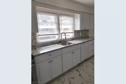 32 Harding Ct #2, Garfield, NJ 07026 - Photo 7