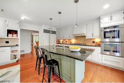 18 Kings Hill Ct, Summit, NJ 07901 - Photo 15